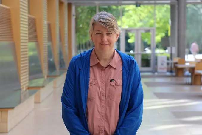 Dr. LeAnn Howe